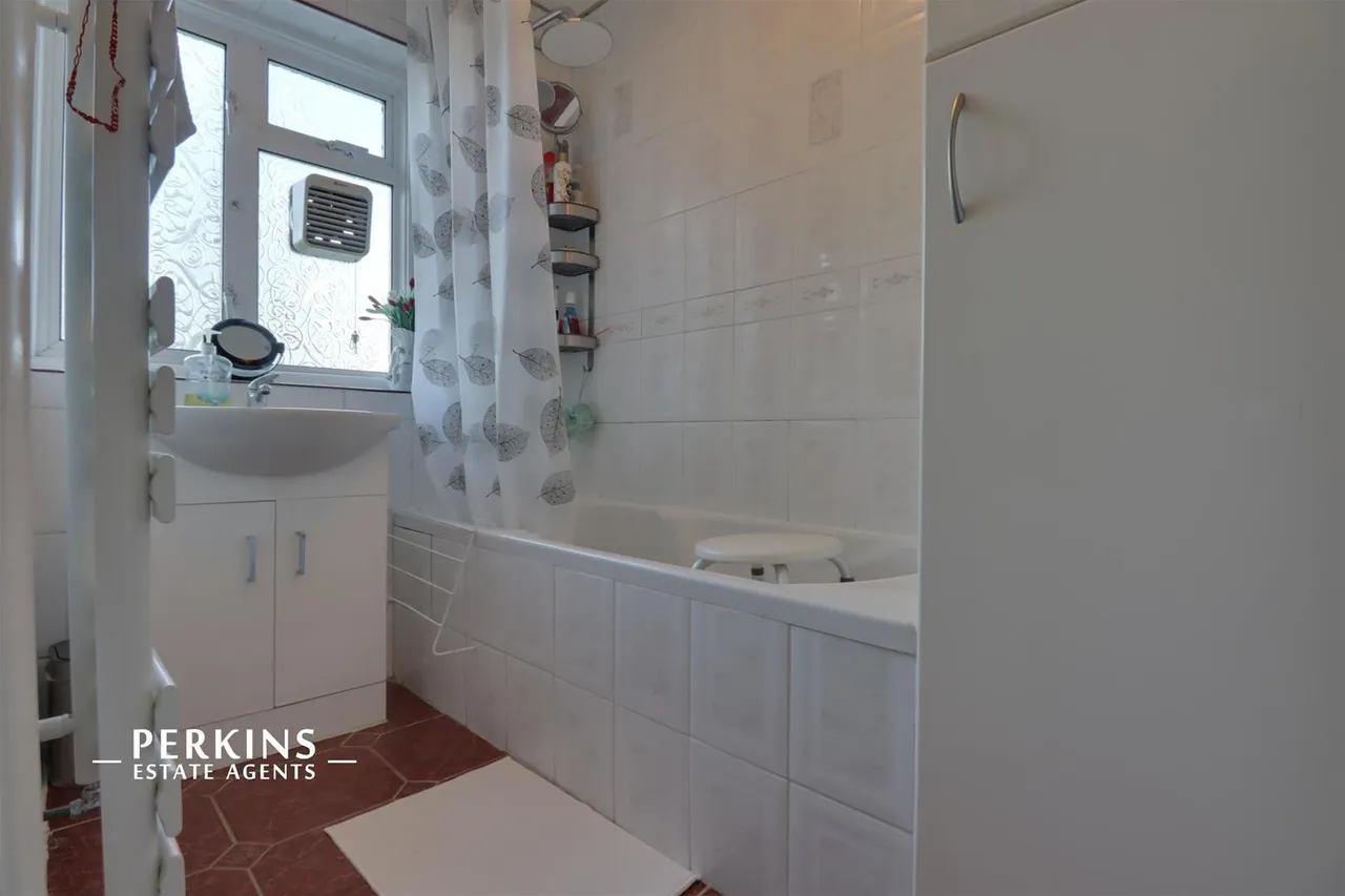 Costons Lane, Greenford, UB6, photo 9