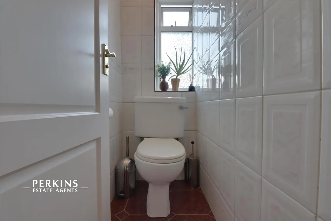 Costons Lane, Greenford, UB6, photo 8