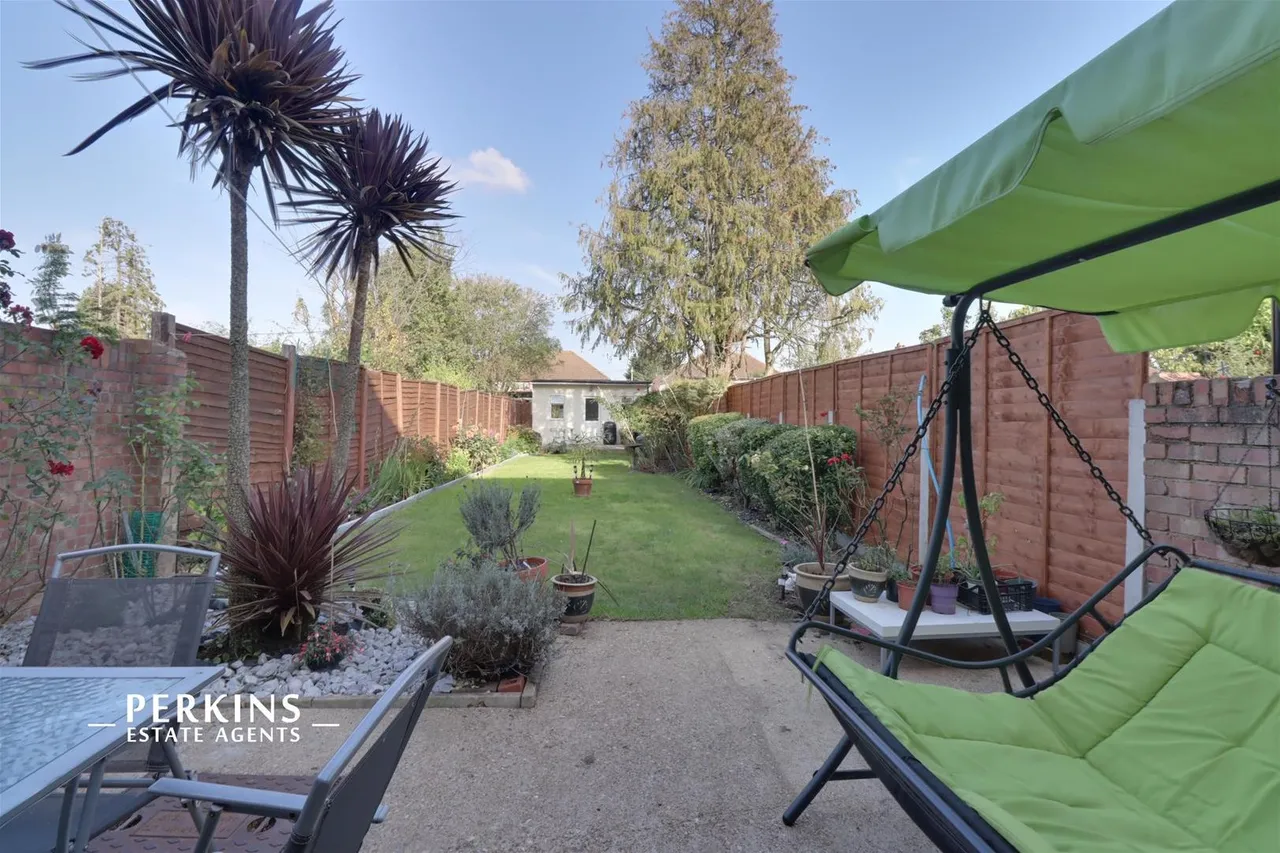 Costons Lane, Greenford, UB6, photo 7