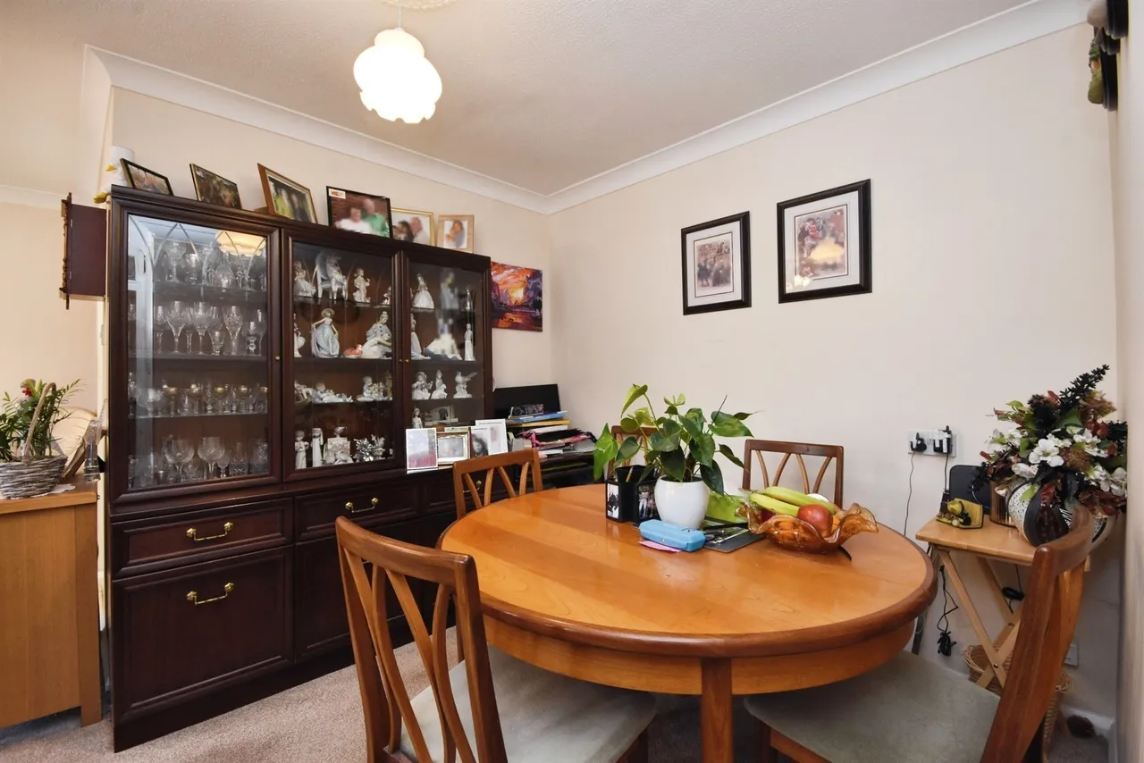 Albion Court, Billericay, CM12, photo 17