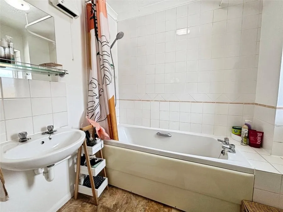 Westholm Court, Bicester, OX26, photo 7