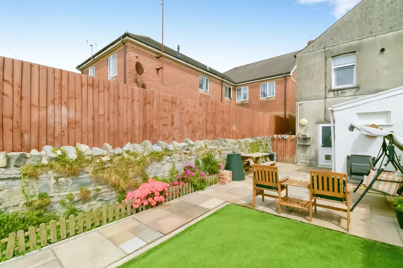 Court Road, Barry, CF63, photo 4