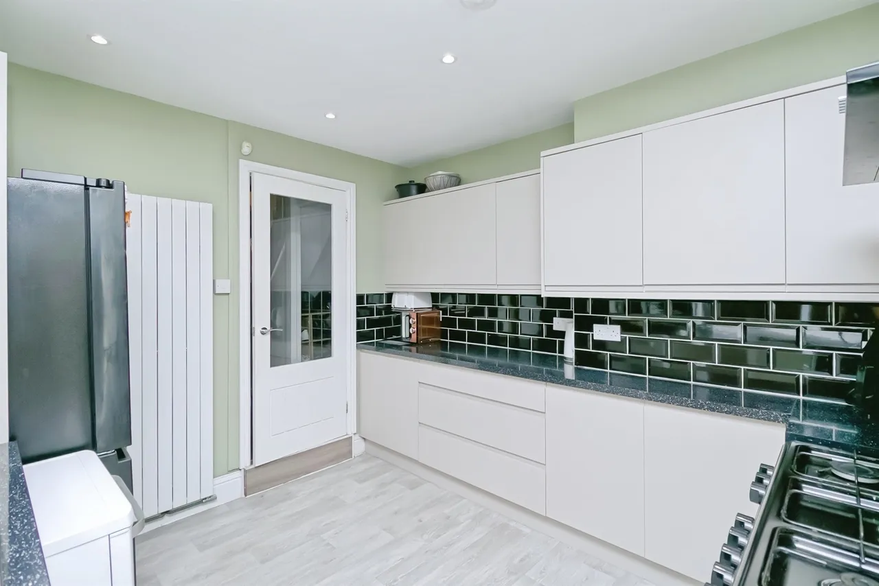 Court Road, Barry, CF63, photo 6