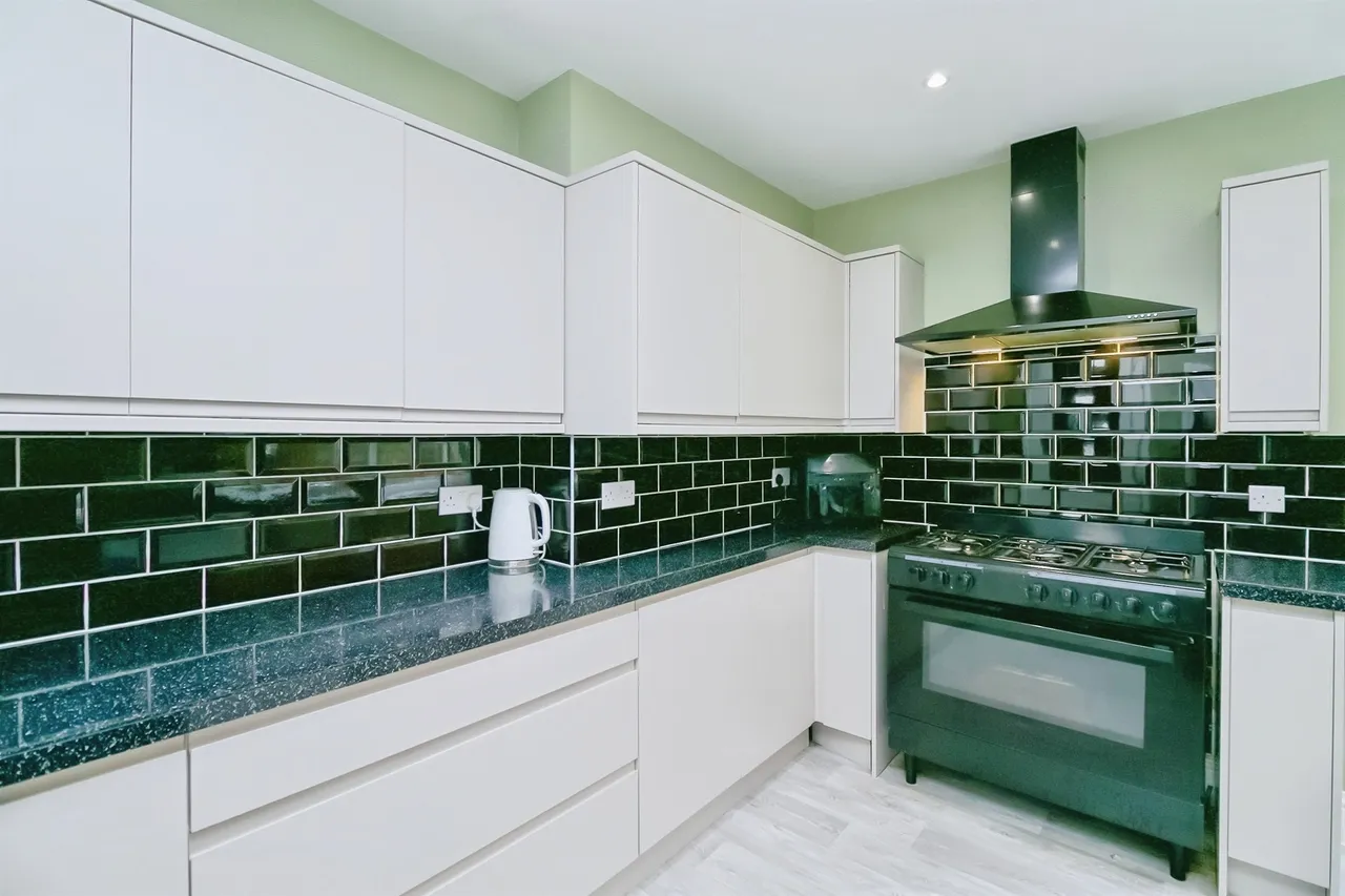 Court Road, Barry, CF63, photo 5