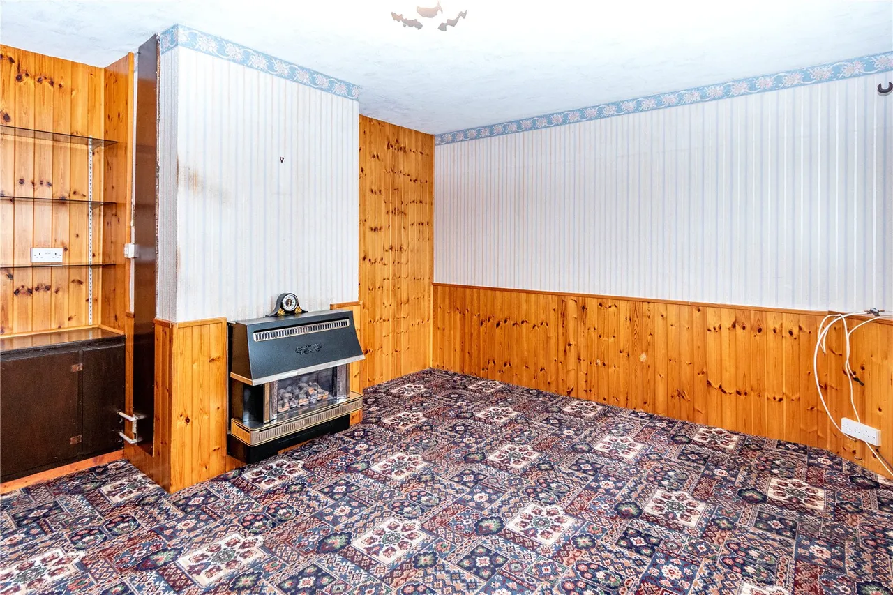 Foxlydiate Crescent, Redditch, Worcestershire, B97 6NS, photo 2