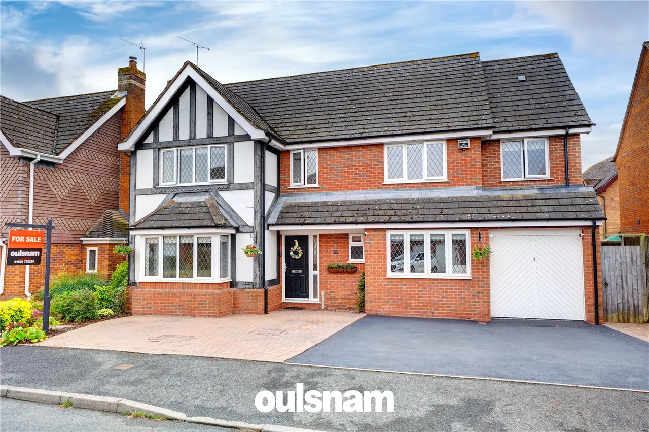 6 bed house for sale — Showell Close, Droitwich, Worcestershire, WR9 8UQ