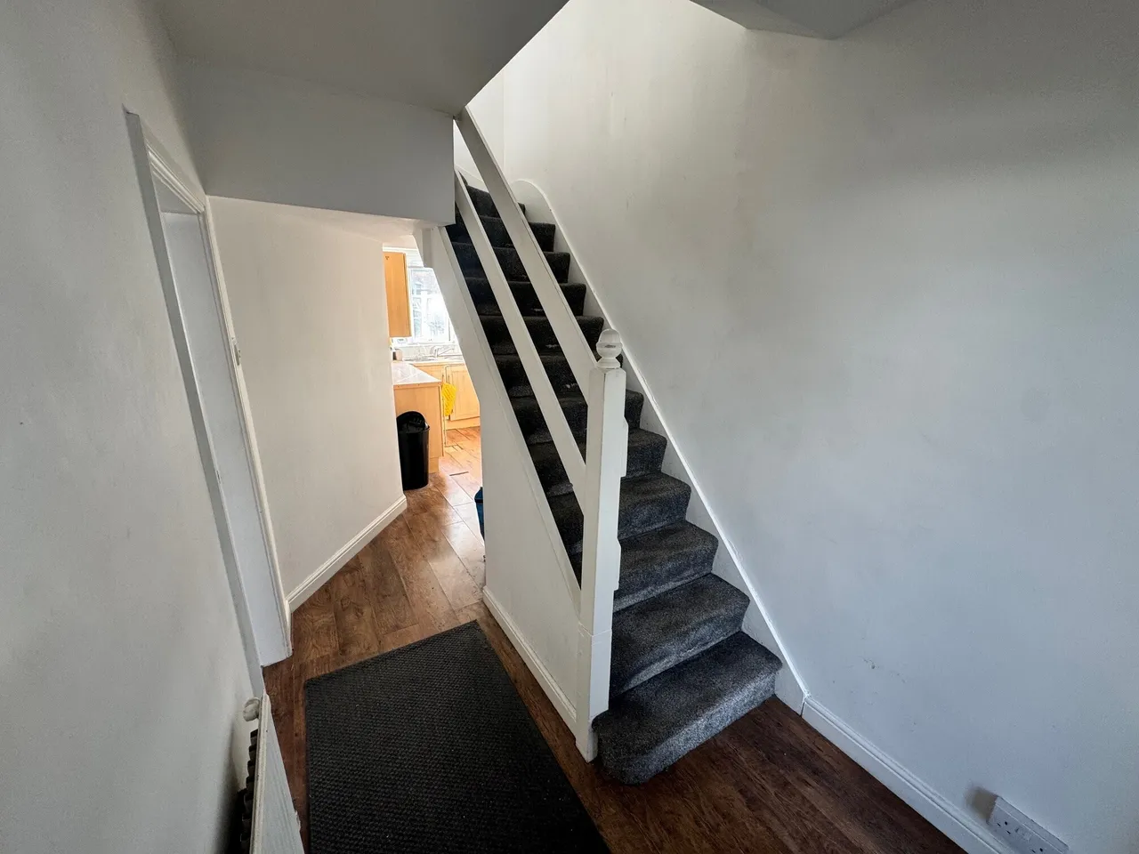 Stanley Road, B68, photo 2