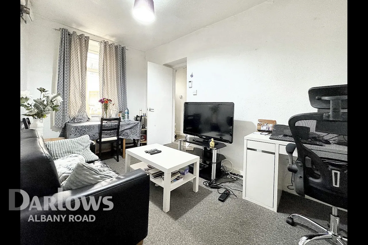 Plasnewydd Road, Cardiff, photo 6