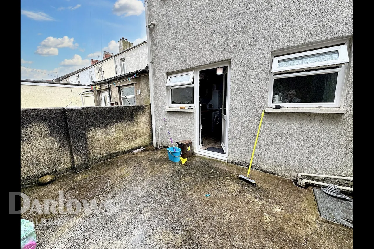 Plasnewydd Road, Cardiff, photo 9