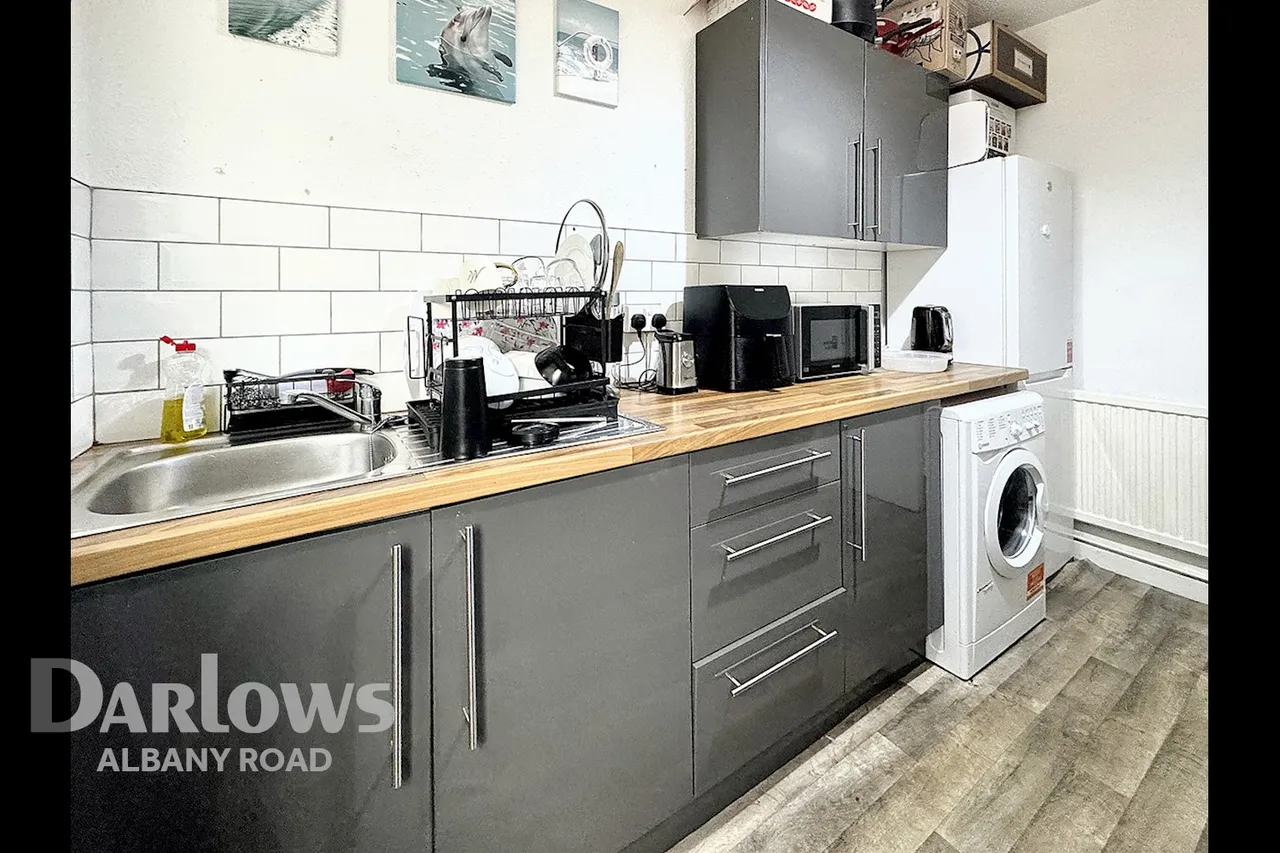 Plasnewydd Road, Cardiff, photo 4