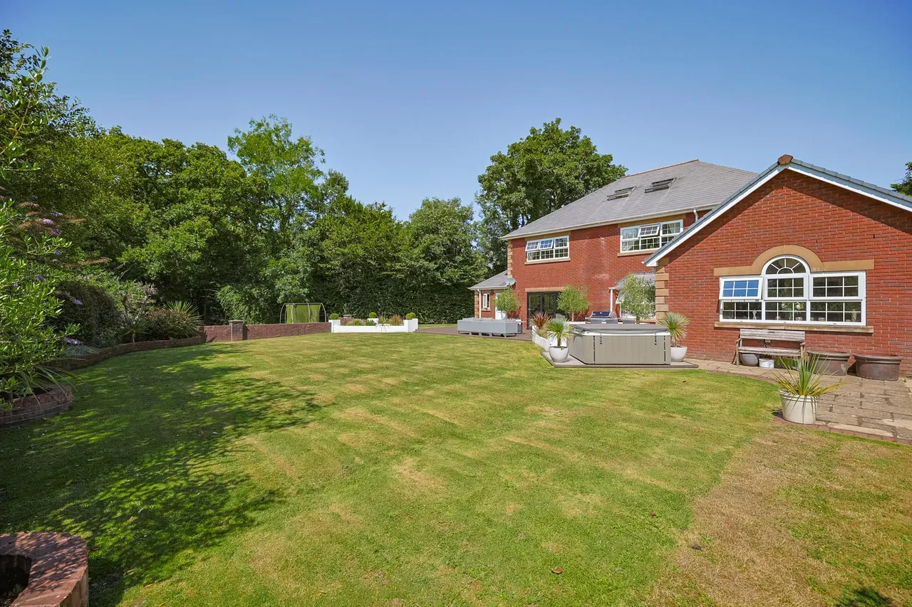 Gower Road, Killay, photo 42