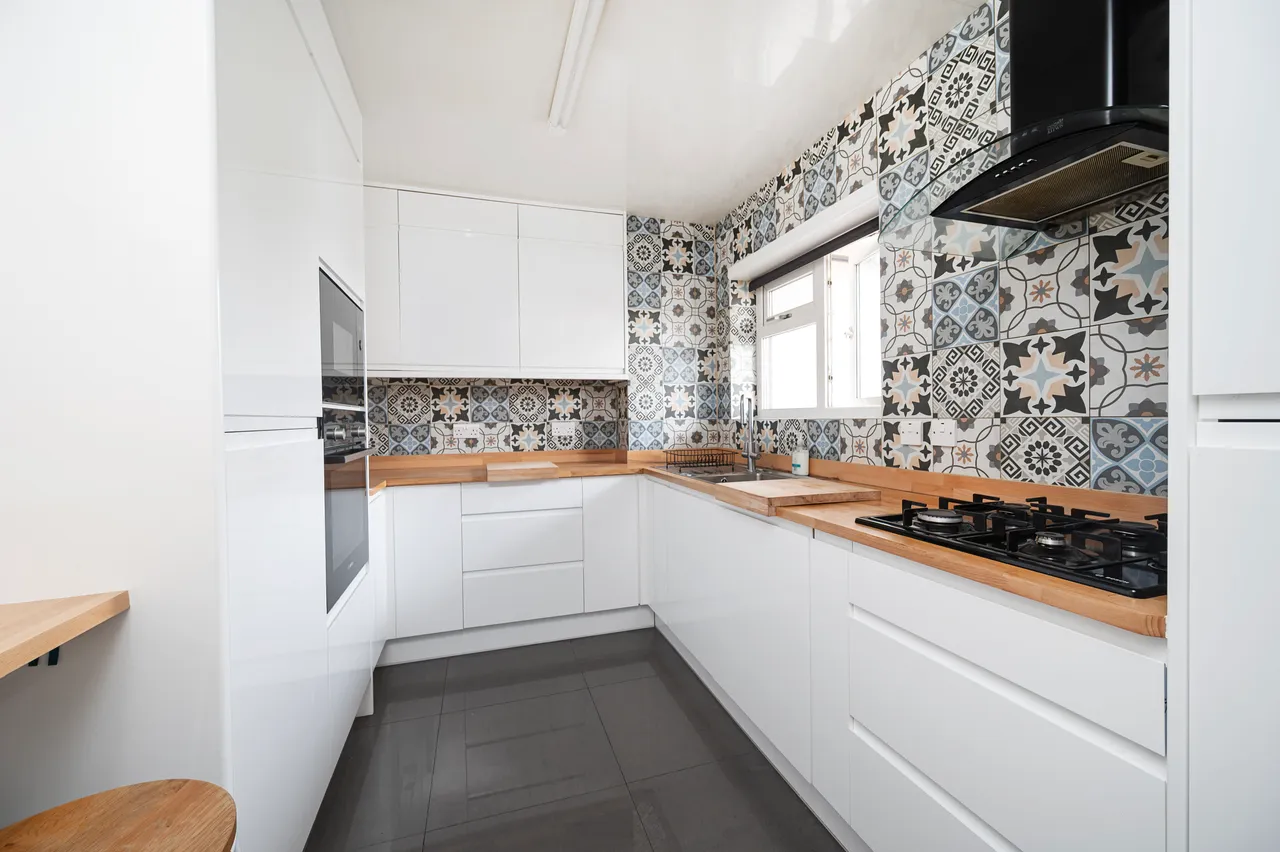 10 Thorne House, Roman Road, London, photo 2