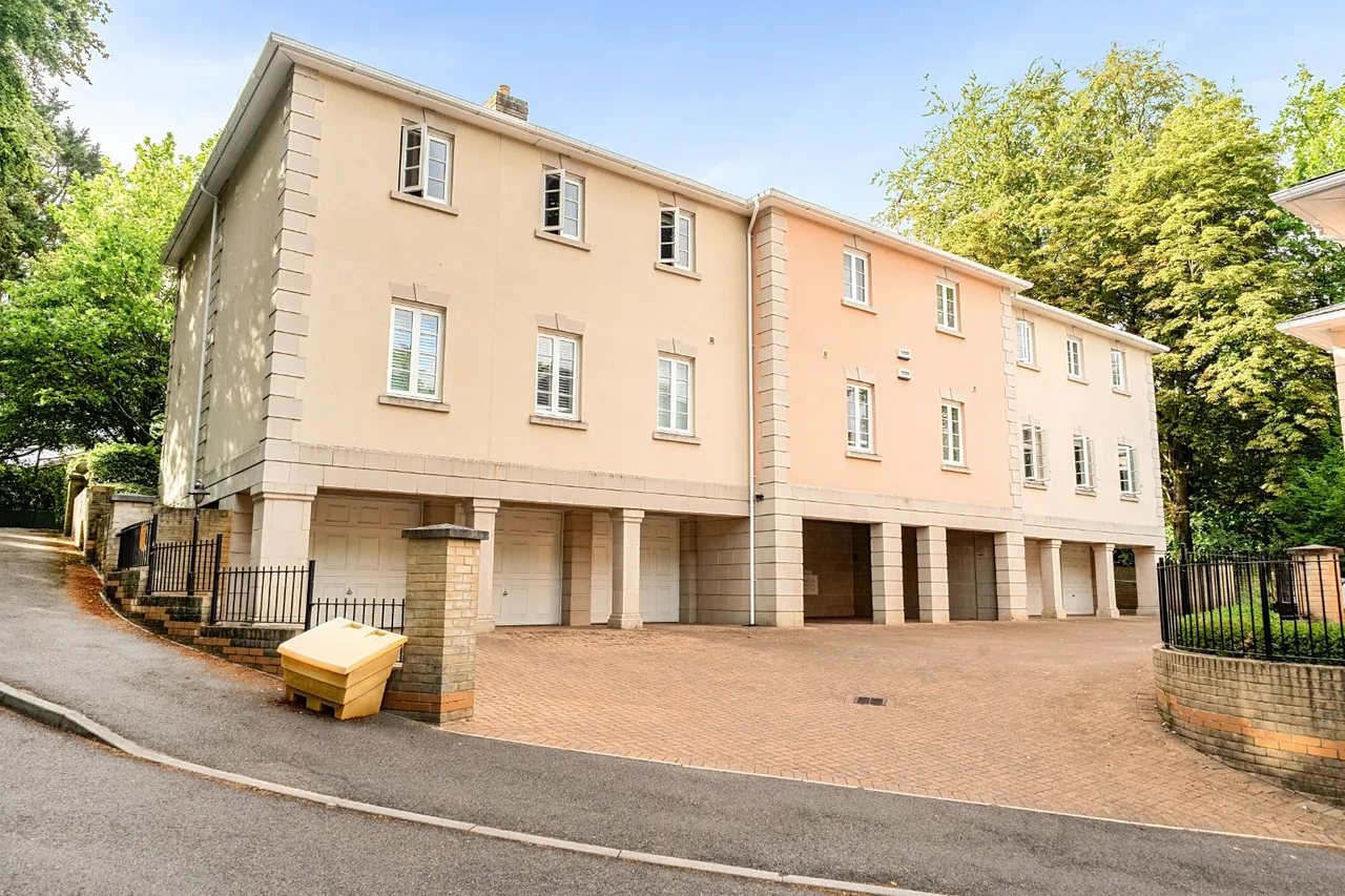 2 bed flat for sale, Chilbolton Avenue, Winchester, SO22