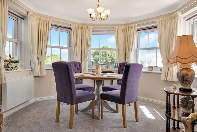 Marine Parade West, Clacton-On-Sea CO15 1LD, photo 4