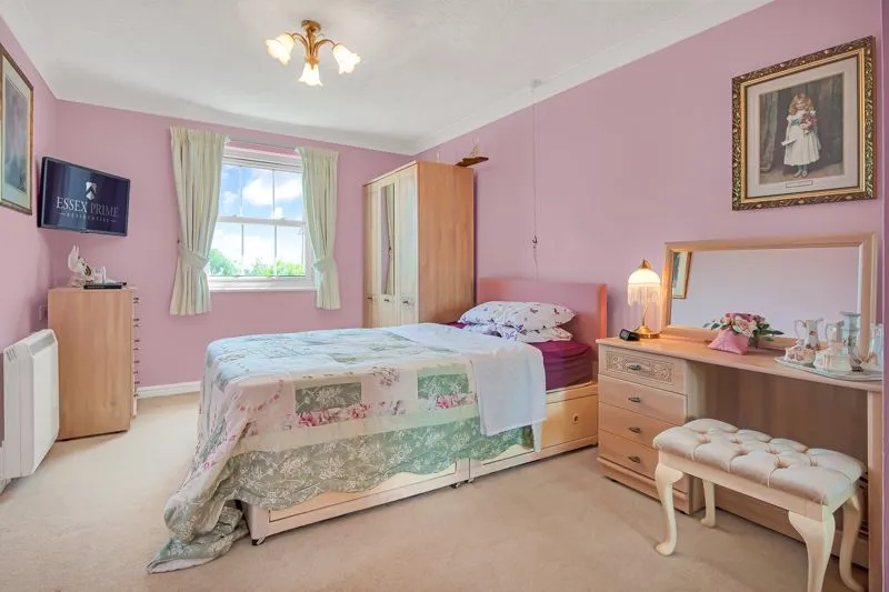 Marine Parade West, Clacton-On-Sea CO15 1LD, photo 12