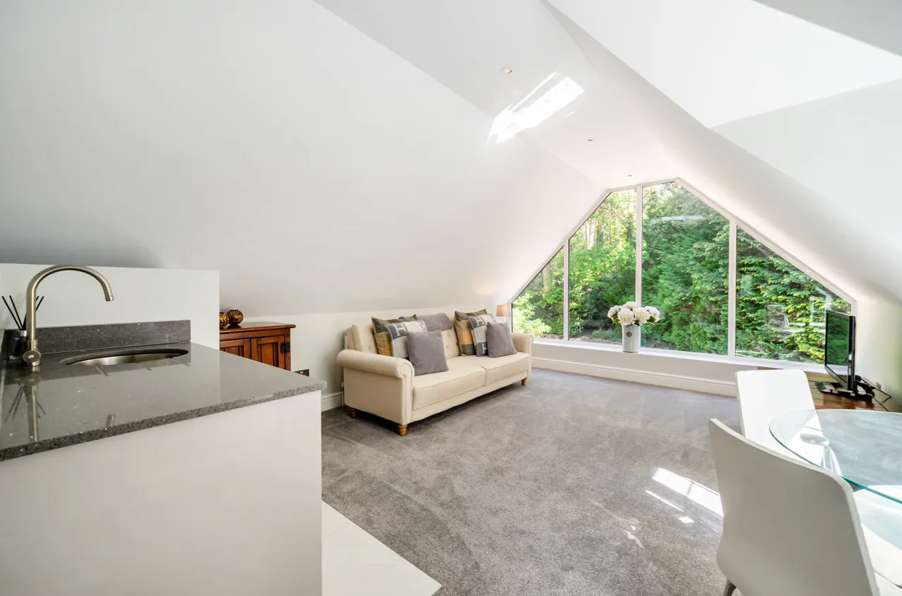 Fitzroy Road, Fleet, Hampshire, GU51 4JH, photo 15