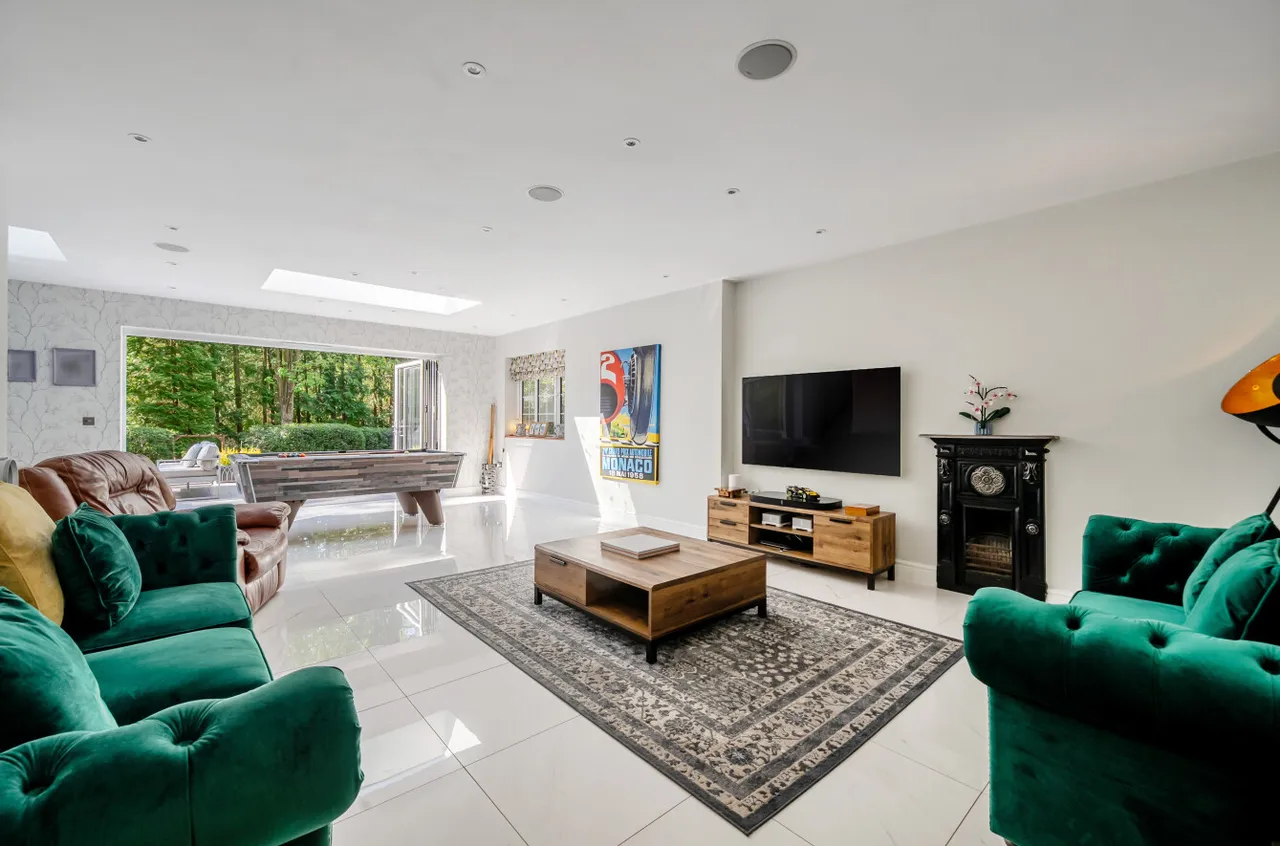 Fitzroy Road, Fleet, Hampshire, GU51 4JH, photo 14