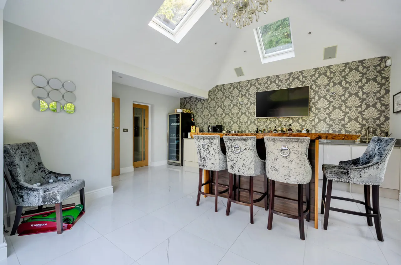 Fitzroy Road, Fleet, Hampshire, GU51 4JH, photo 9