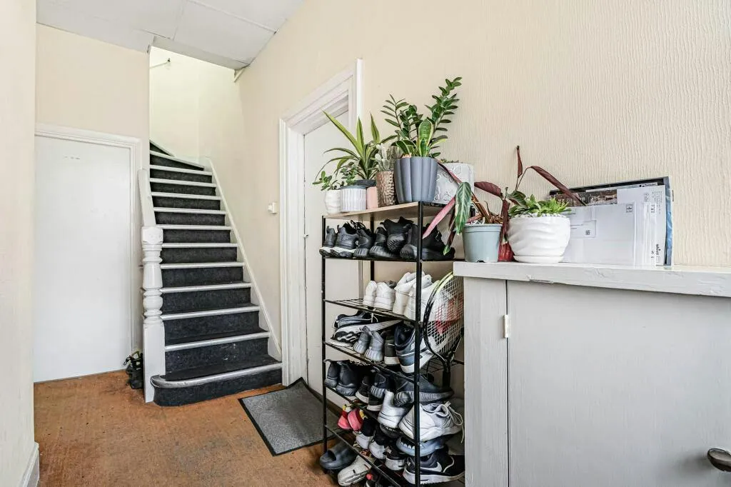 Redcliffe Gardens, Ilford, IG1, photo 4