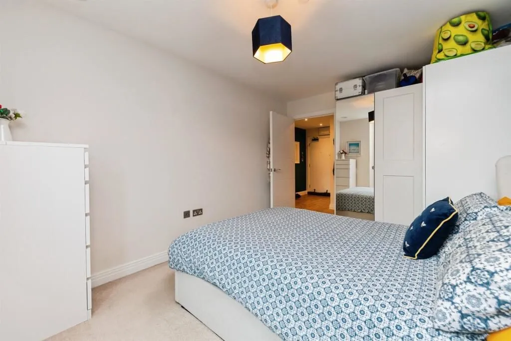 Bessemer Road, Welwyn Garden City AL7 1GS, photo 8