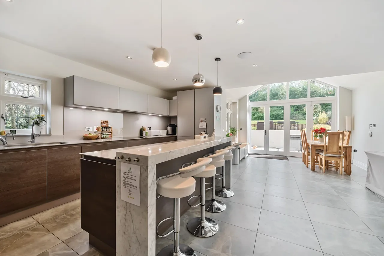 Forest Drive, Kingswood, photo 2