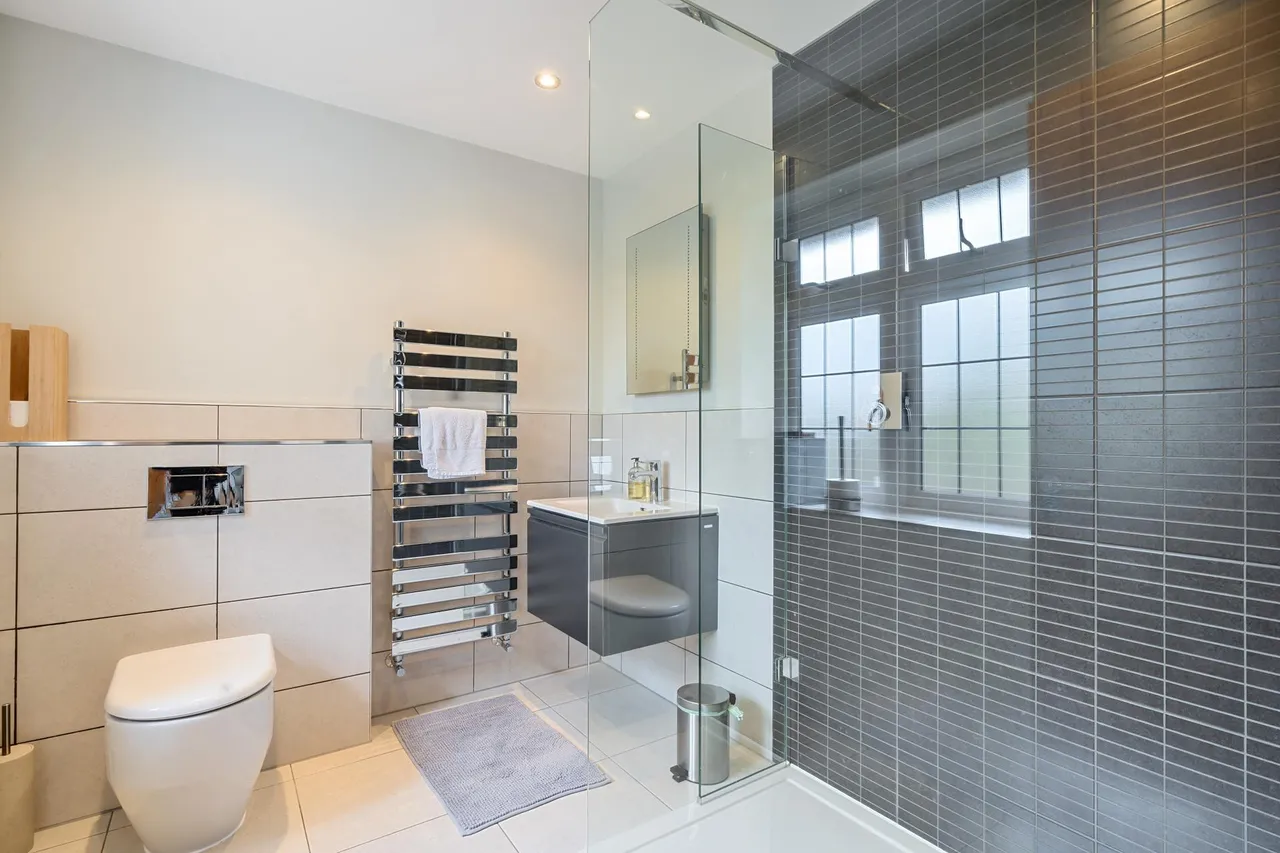 Forest Drive, Kingswood, photo 21