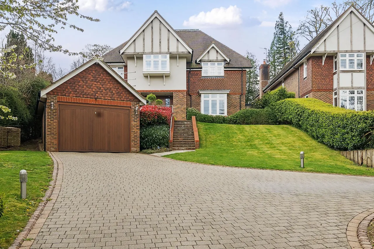 5 bed house for sale, Forest Drive, Kingswood