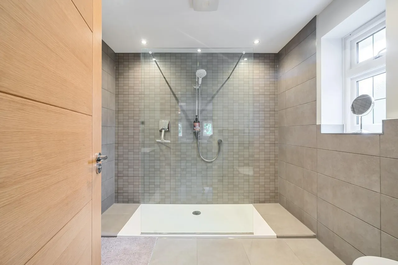 Forest Drive, Kingswood, photo 19