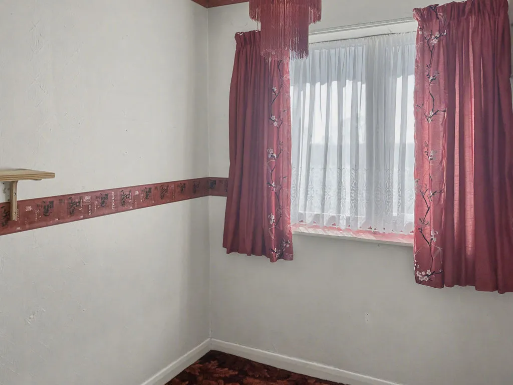 Plomer Green Avenue, Downley HP13 5UW, photo 9