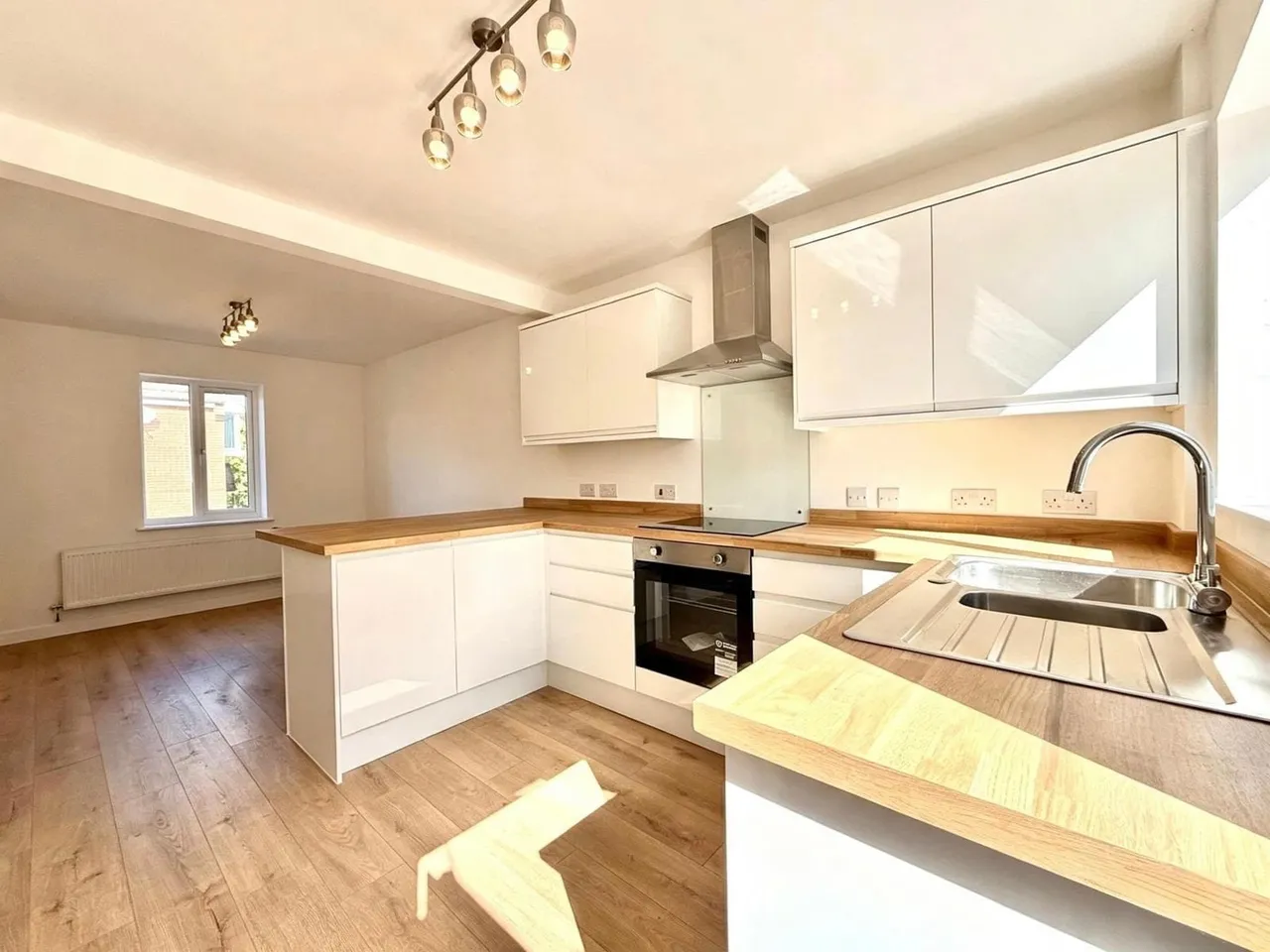 Oliver Close, Swindon, Wiltshire, SN5 6NP, photo 4