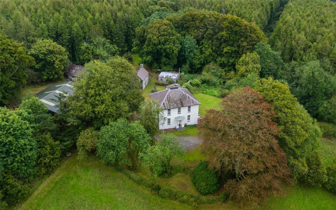 7 bed house for sale, Llechryd, Cardigan, SA43