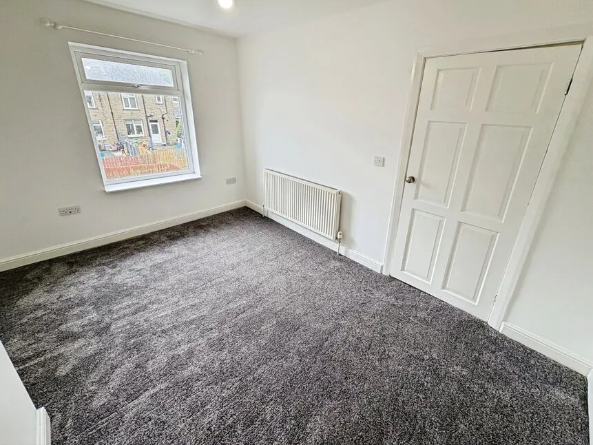 Knowle Avenue, Moldgreen, Huddersfield, West Yorkshire, HD5, photo 8