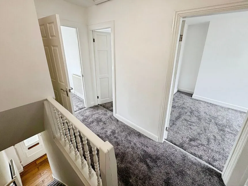 Knowle Avenue, Moldgreen, Huddersfield, West Yorkshire, HD5, photo 10