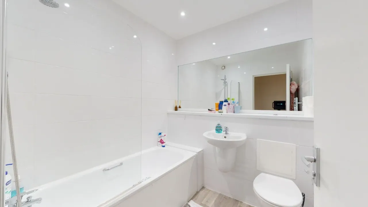 Calderwood Street, London, SE18, photo 25