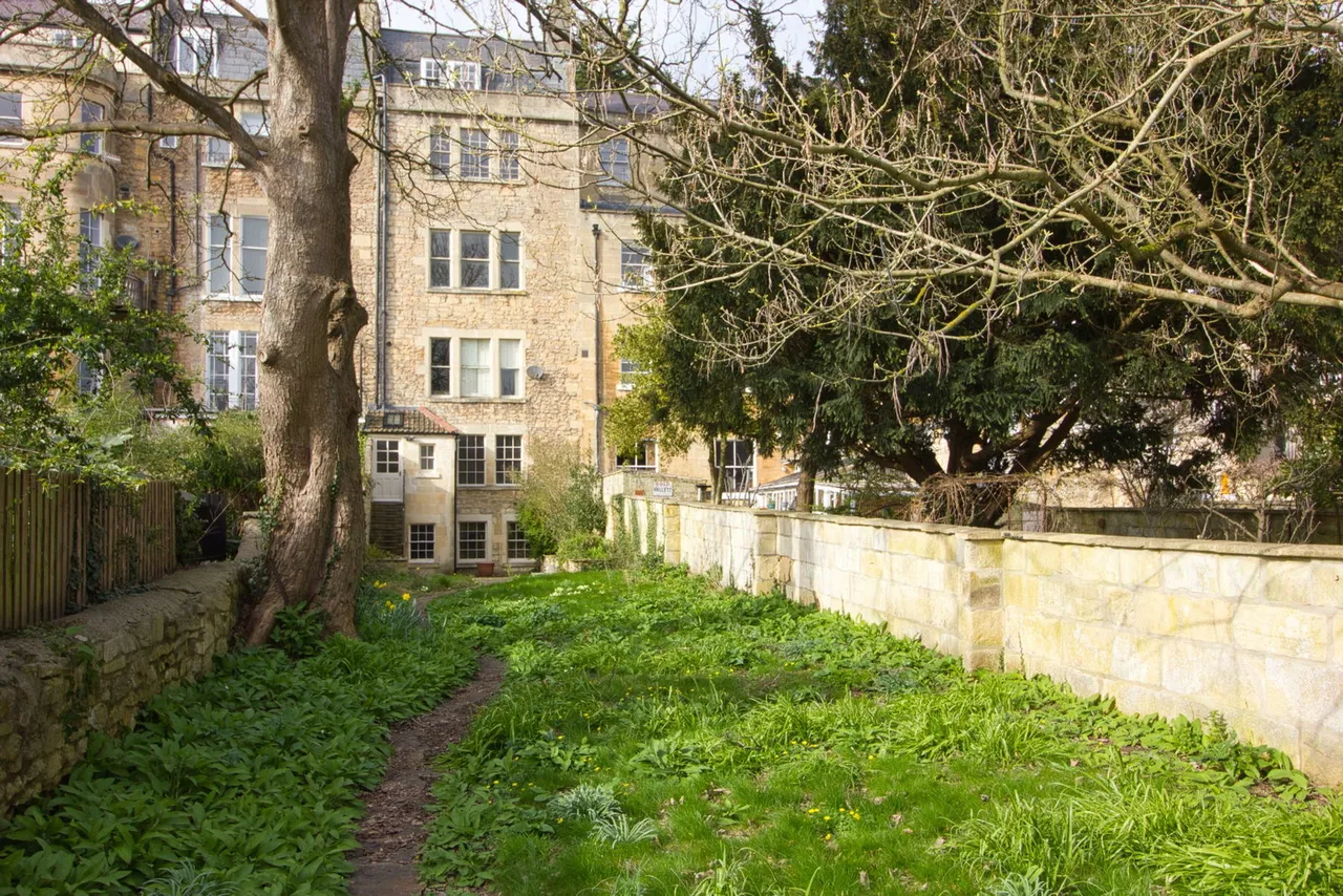 Kensington Place, Bath, BA1, photo 2