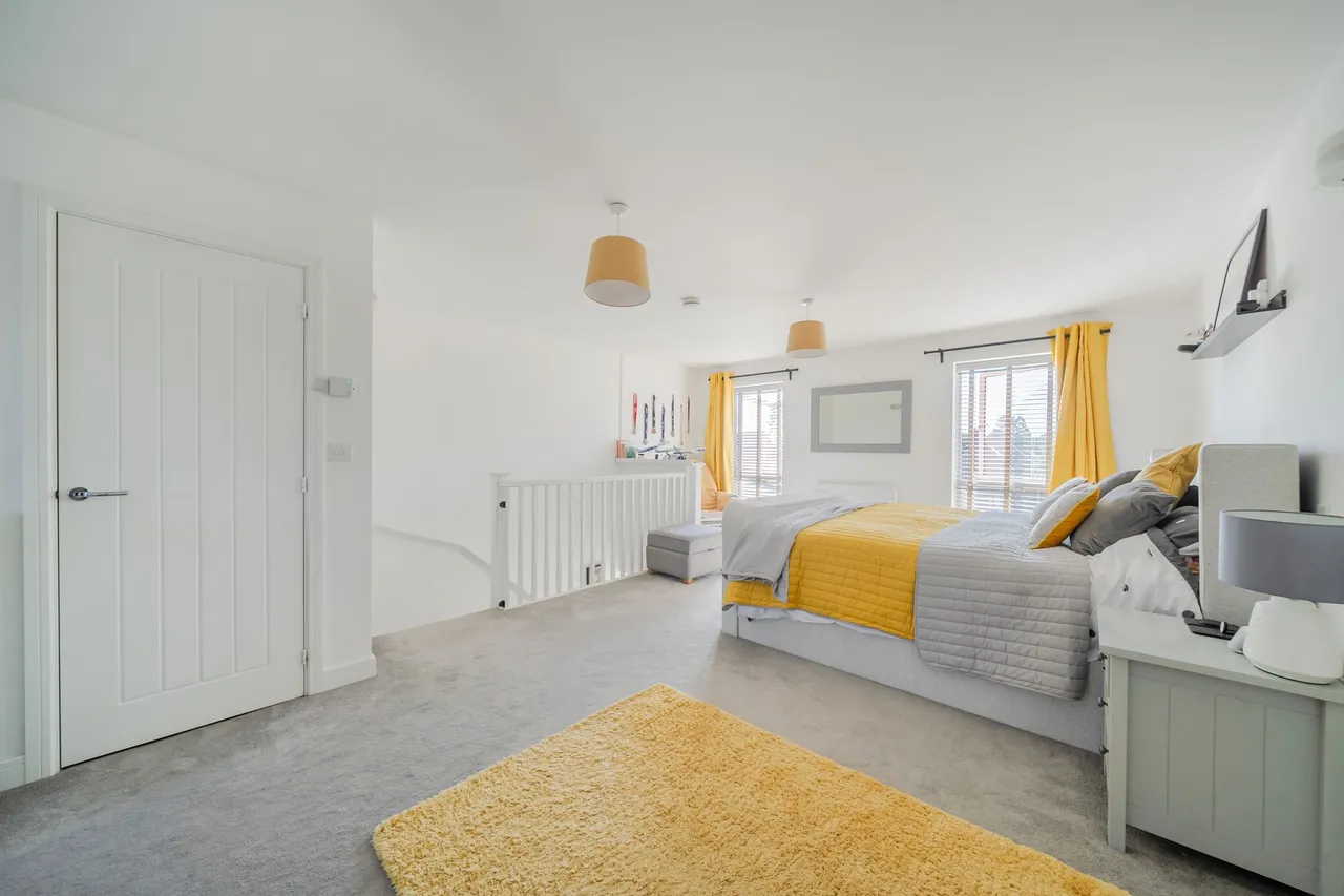 Thorpe Close, Bordon, GU35, photo 11