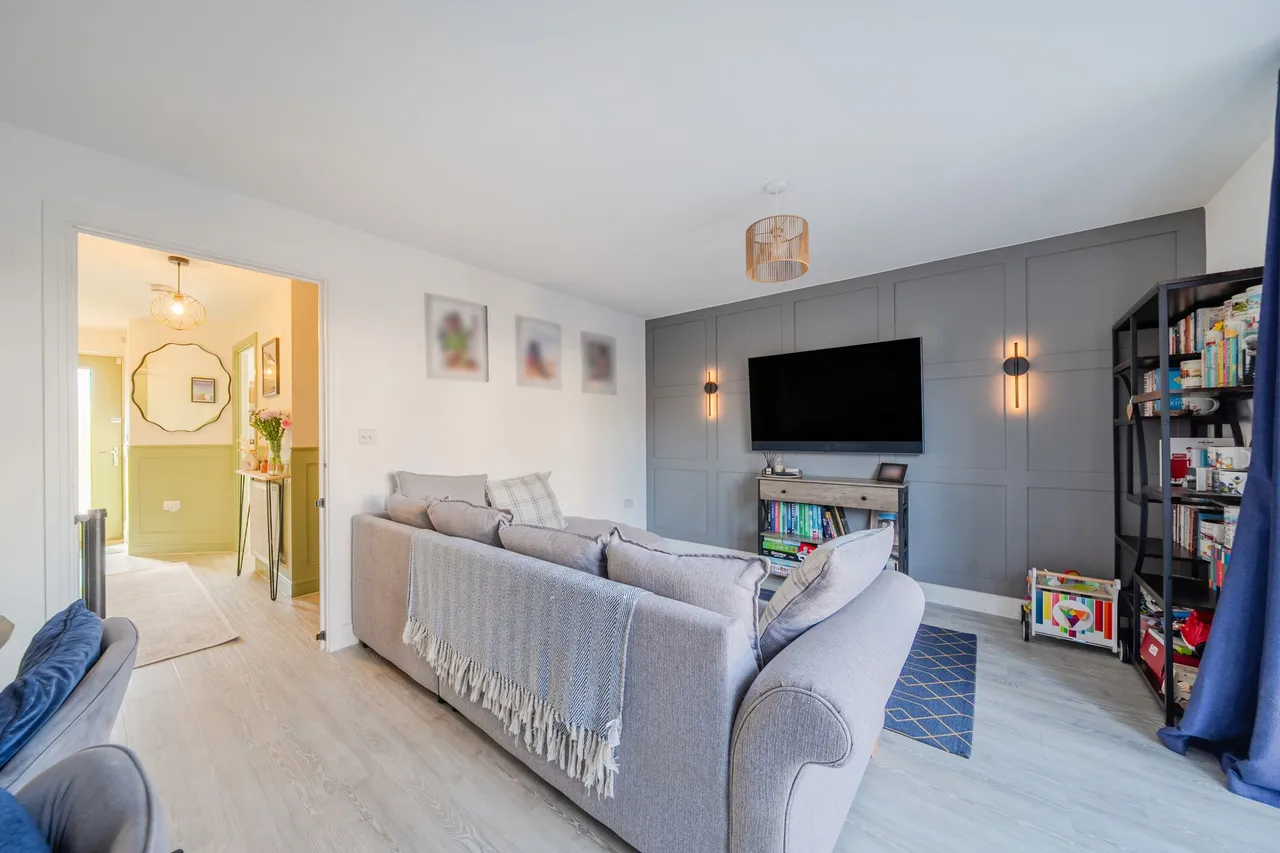 Thorpe Close, Bordon, GU35, photo 3