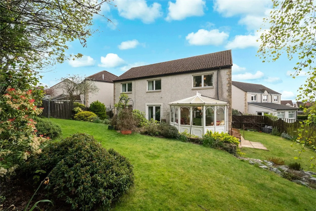Lumsdaine Drive, Dalgety Bay, Fife, KY11, photo 17