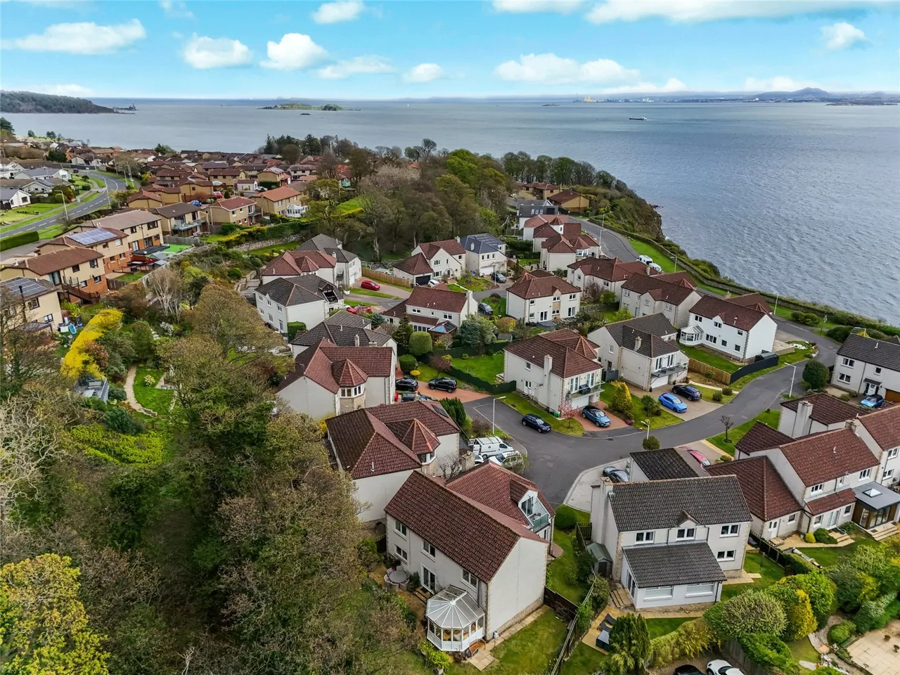 6 bed house for sale — Lumsdaine Drive, Dalgety Bay, Fife, KY11
