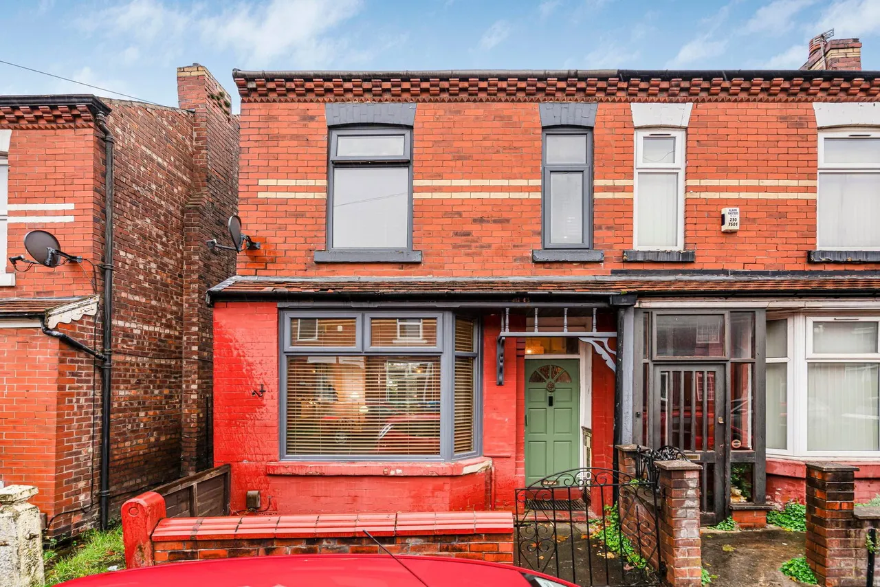 2 bed house for sale, Dunstable Street, Manchester, M19