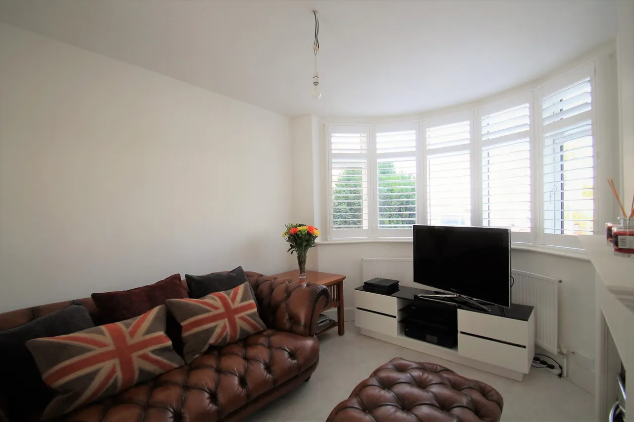 Waltham Close, Dartford, photo 3