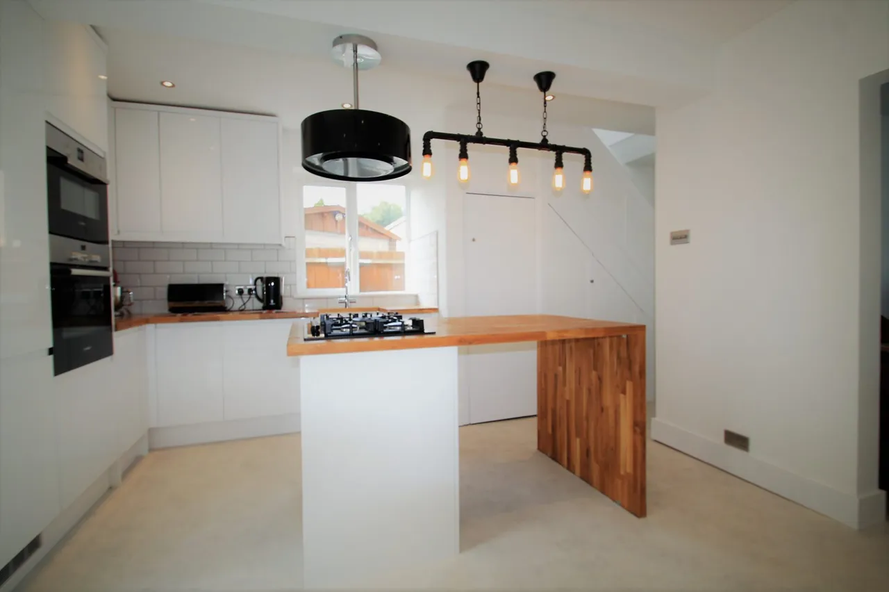 Waltham Close, Dartford, photo 8