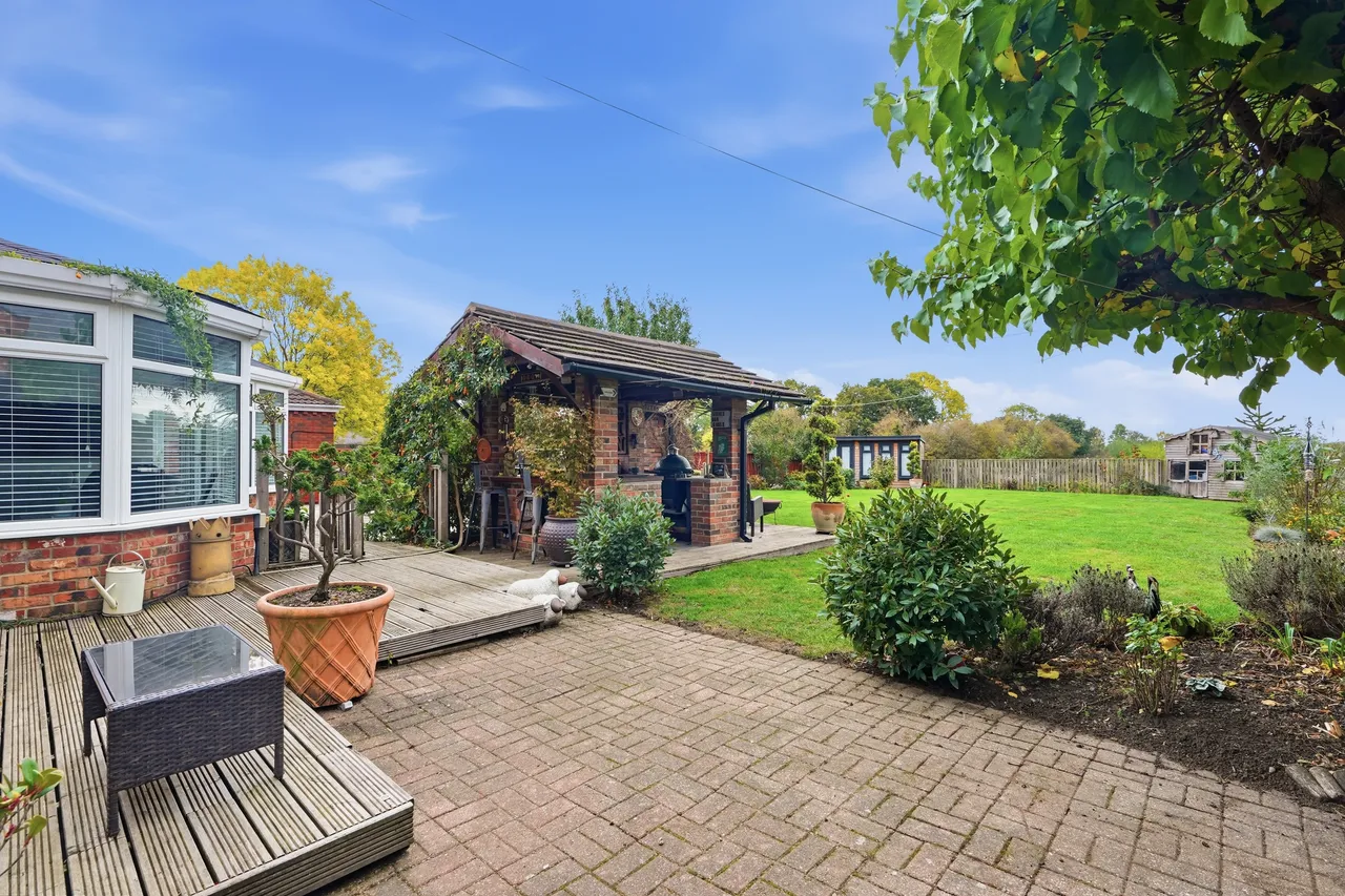 Main Street, Pollington, DN14, photo 3
