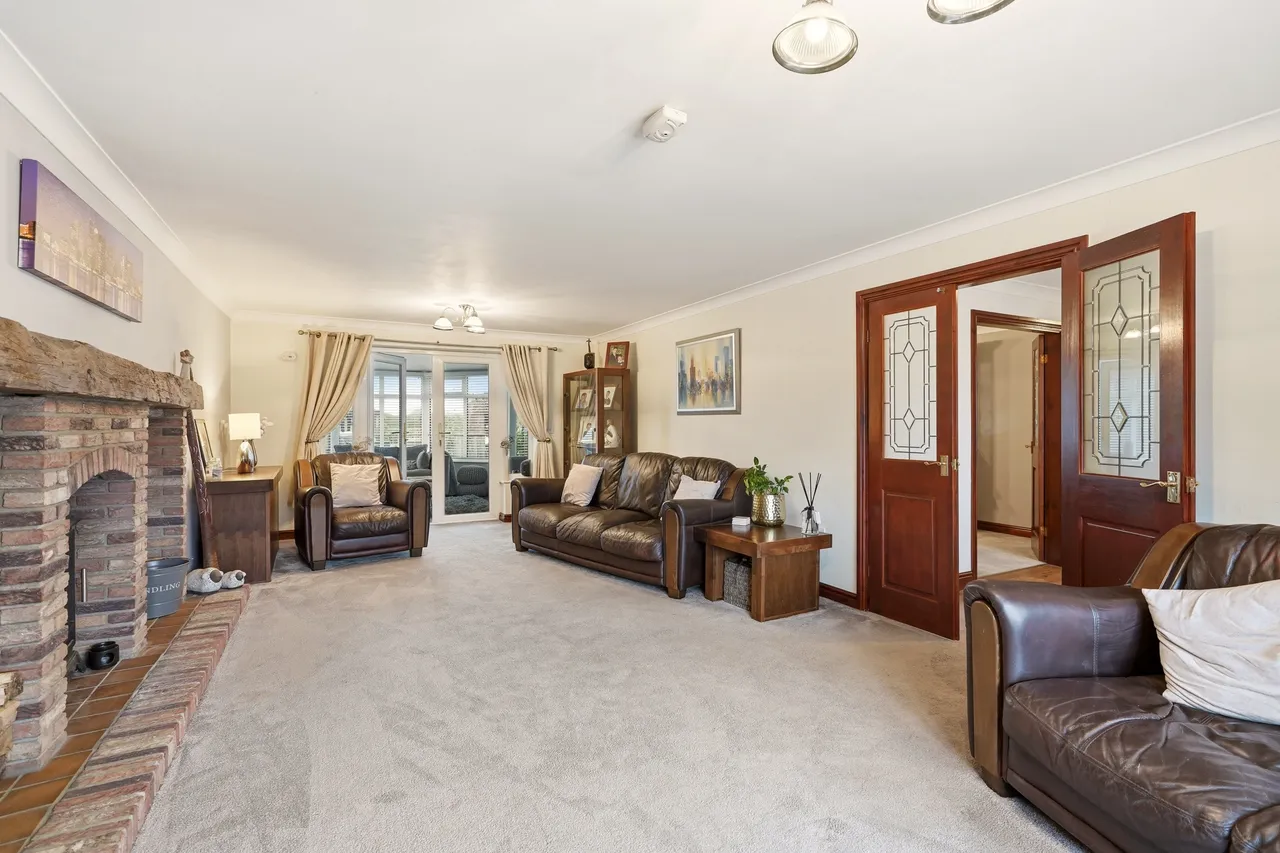 Main Street, Pollington, DN14, photo 7