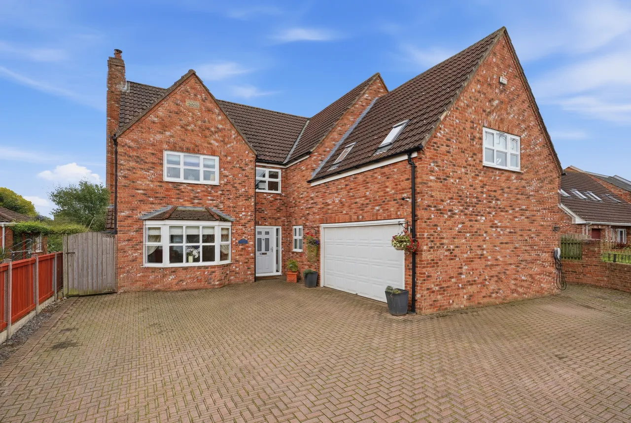 Main Street, Pollington, DN14, photo 69