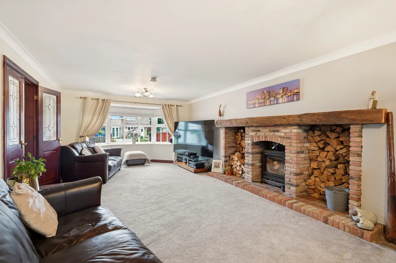 Main Street, Pollington, DN14, photo 9