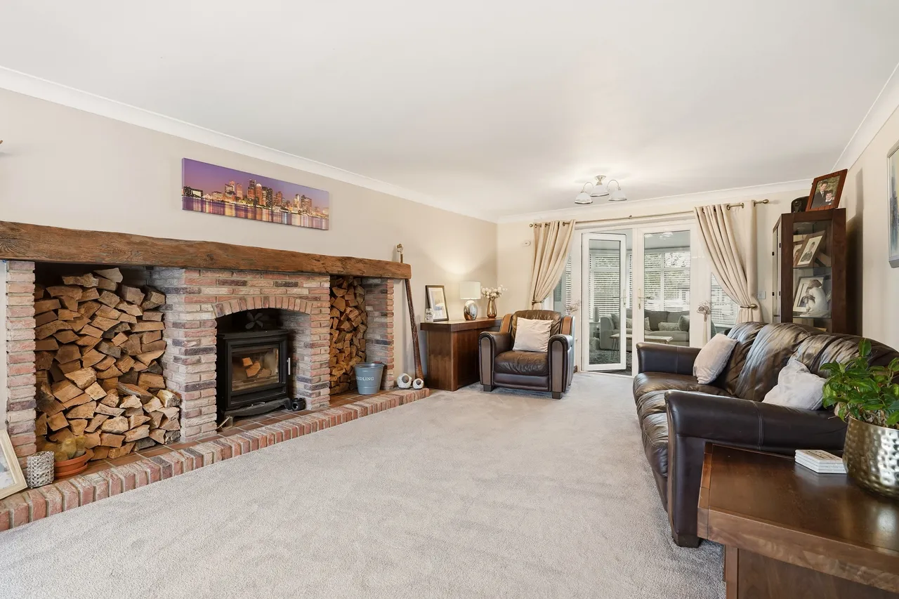 Main Street, Pollington, DN14, photo 4