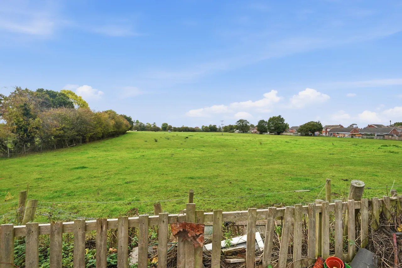 Main Street, Pollington, DN14, photo 68