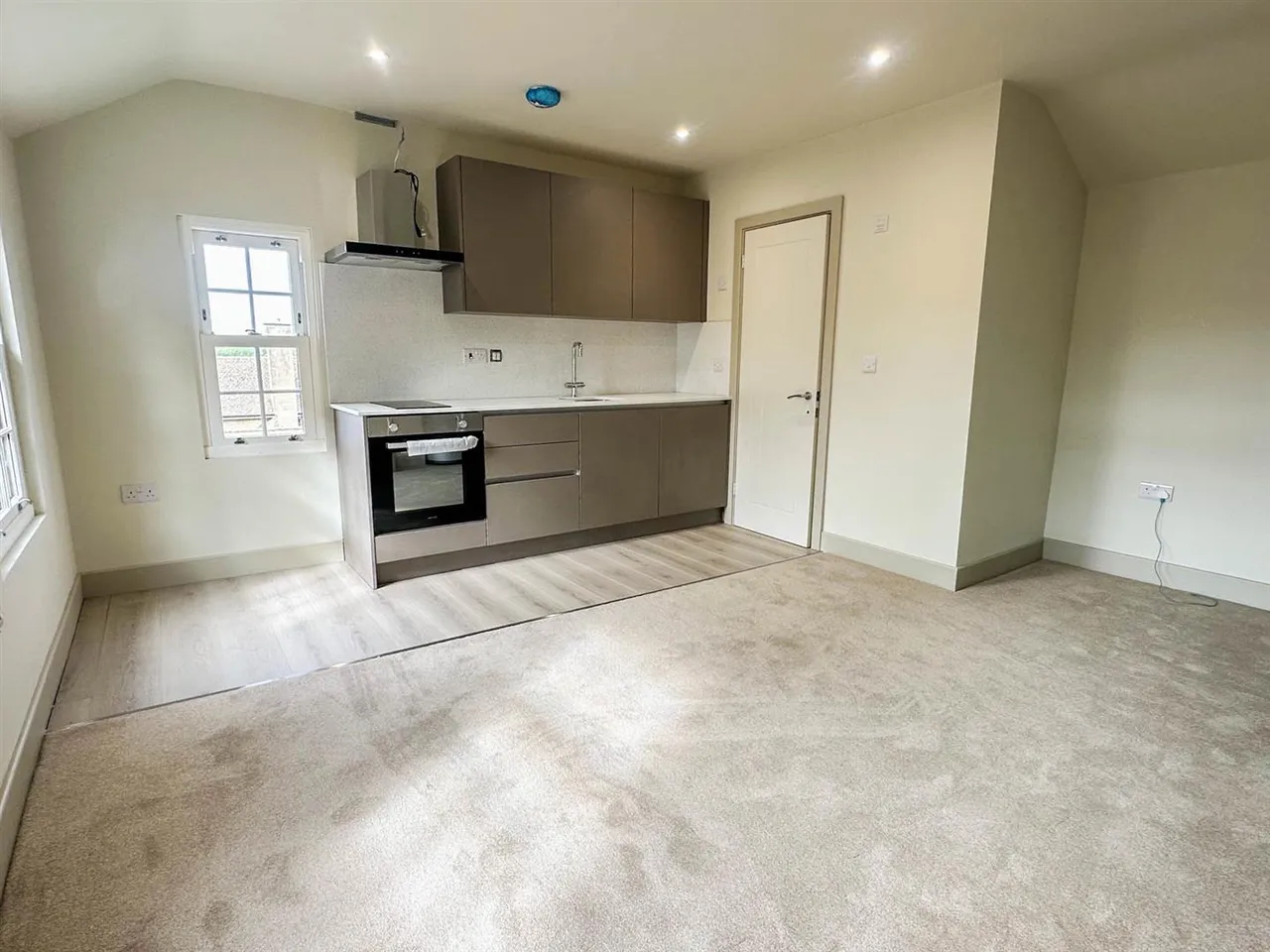 High Street, Malmesbury, SN16, photo 3