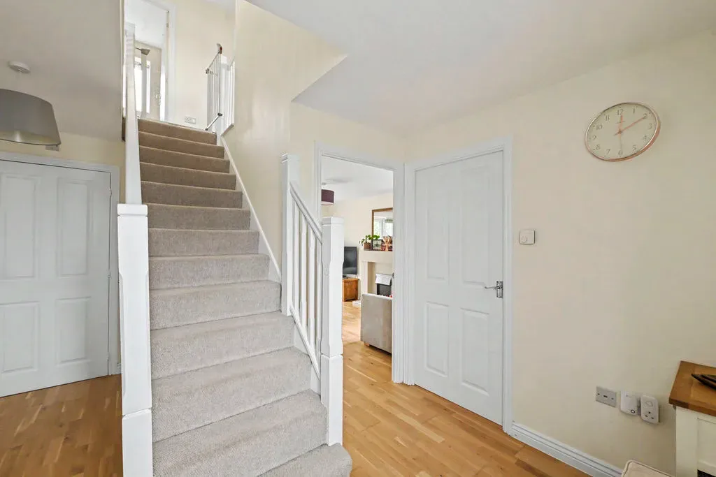 Lancaster Way, Pitstone, Buckinghamshire, LU7 9RH, photo 6